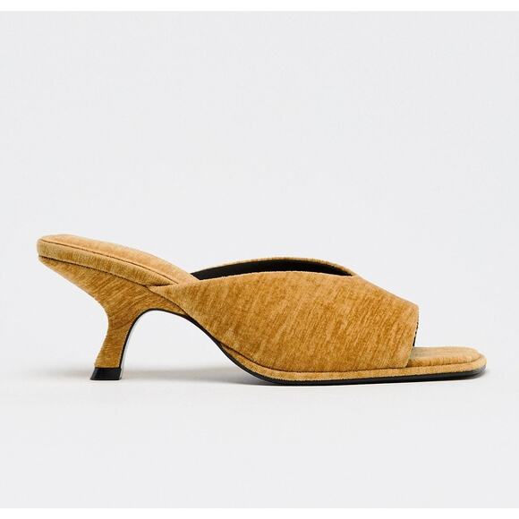 RARE!!! ZARA Asymmetrical Heeled Mules NWT - Picture 1 of 11